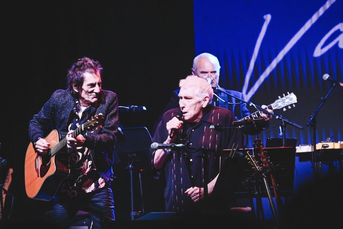 Ronnie Wood Joins Van Morrison On Stage At Páirc 2023! - Páirc Festival